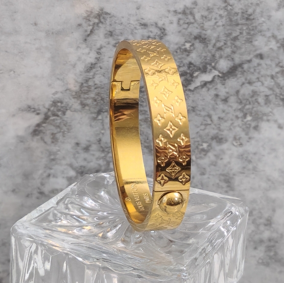 Louis Vuitton Beautiful Gold Bracelet✨️ - Picture 3 of 10